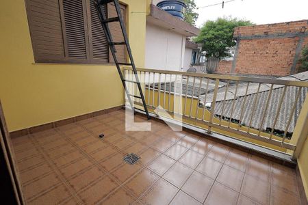 14_photo/94ce6824fb.235b0d64cbaeeb21-ATLAS-cda4f4f0-ff5c-4f67-9956-d39e462a74b7.jpg de casa à venda com 4 quartos, 197m² em Parque João Ramalho, Santo André