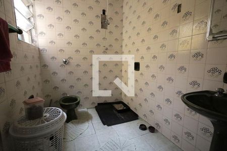 47_photo/94ce6824fb.235b0d64cbaeeb21-ATLAS-f912bec0-064e-4fea-9d37-96ba43ee6dc3.jpg de casa à venda com 4 quartos, 197m² em Parque João Ramalho, Santo André