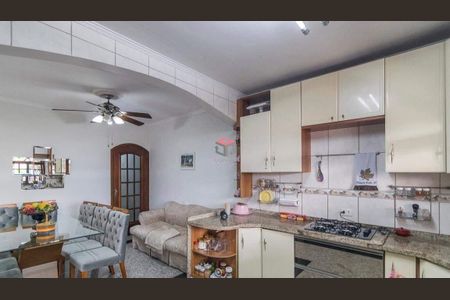 8_photo/94ce6849cb.c1dc00249eefaead-ATLAS-d96a0b37-5736-467b-8e06-4fe1942f8d5c.jpg de casa à venda com 3 quartos, 244m² em Jardim Rina, Santo André