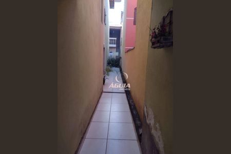 5_photo/94ce684a01.5cacb5cd1a05b02e-ATLAS-de5be16e-91b3-439e-9f4d-3da35cc1d5a2.jpg de casa à venda com 3 quartos, 200m² em Jardim Rina, Santo André