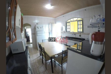 3_photo/94ce68a2b9.760d7ecec936a2b8-ATLAS-0e41c1b1-fd02-4d72-bd7c-a429305c6f70.jpg de casa à venda com 3 quartos, 125m² em Cidade Satelite Santa Barbara, São Paulo