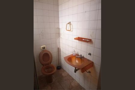 3_photo/94ce68a5bb.751bca41ac608a7d-ATLAS-72e93d0d-4814-41f9-835c-1cc3605caffd.jpg de casa à venda com 8 quartos, 250m² em Parque Boa Esperança, São Paulo