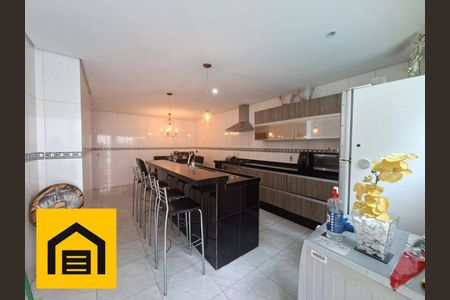 7_photo/94ce696349.4f9b5e5a209ca818-ATLAS-08c60db8-30b2-42d5-935e-2fff4532fc69.jpg de casa para alugar com 3 quartos, 228m² em Jardim Pedroso, Mauá