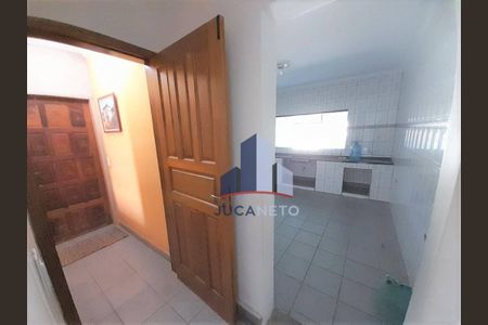 5_photo/94ce6977bb.ce4463d0ba99fbc7-ATLAS-39a2a50c-356f-4893-b79d-46990a9cc4ef.jpg de casa para alugar com 1 quarto, 60m² em Parque Sao Vicente, Mauá