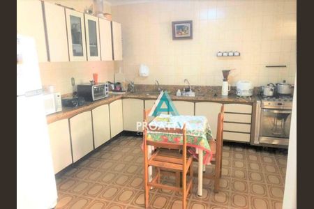 6_photo/94ce69c377.fbcd7a2e7ac63d93-ATLAS-5dcf94ce-791e-4010-9730-08cadb44d703.jpg de casa à venda com 4 quartos, 232m² em Parque Industriario, Santo André