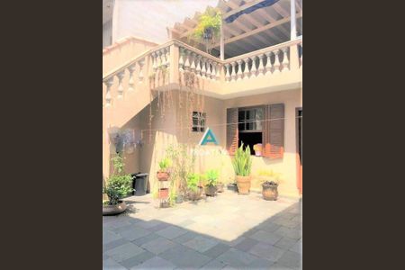 4_photo/94ce69c377.fbcd7a2e7ac63d93-ATLAS-ac2e4a66-62da-48f1-82b4-a6ddf6ae75e3.jpg de casa à venda com 4 quartos, 232m² em Parque Industriario, Santo André