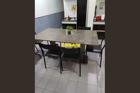 6_photo/94ce69c4c7.7954feb32d1ae247-ATLAS-89886126-a7b3-41de-92a2-e1d95169a213.jpg de casa à venda com 4 quartos, 166m² em Parque Industriario, Santo André