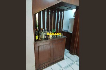 7_photo/94ce69c4c7.7954feb32d1ae247-ATLAS-ba69f00a-96dd-40b6-865e-010fba5735fb.jpg de casa à venda com 4 quartos, 166m² em Parque Industriario, Santo André