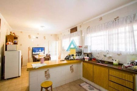 31_photo/94ce69ef9b.0ca7aab767179932-ATLAS-fa594ab3-729b-48dd-9147-a27352bef135.jpg de casa para alugar com 3 quartos, 162m² em Vila Pires, Santo André