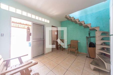 10_photo/94ce69f21b.8d9d2e8c4e07ca84-ATLAS-2eddf23b-9271-4410-939b-7a0f66e29553.jpg de casa à venda com 3 quartos, 220m² em Jardim Ipanema, Santo André