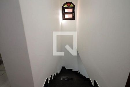 4_photo/94ce69f69b.203ffe32249db6fb-ATLAS-1548c0e8-e140-4d91-bb0d-1355db427120.jpg de casa à venda com 2 quartos, 160m² em Jardim Ipanema, Santo André