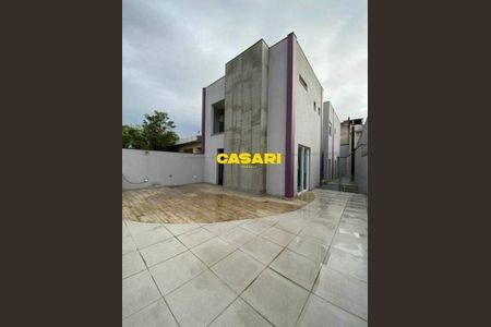 5_photo/94ce69f9a5.db01357aa49deb94-ATLAS-4489a15a-0796-435f-b2fc-9db55ab85976.jpg de casa para alugar com 4 quartos, 357m² em Vila Vitória, Santo André