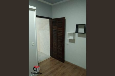 4_photo/94ce69fbf3.e8818d4a5c5dde9d-ATLAS-2ea903ab-43a0-4d13-a923-8d0346cc9492.jpg de casa à venda com 4 quartos, 150m² em Vila Junqueira, Santo André