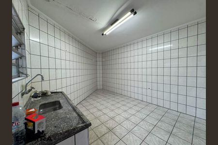 37_photo/94ce6a024b.42fc04046762a4be-ATLAS-1e73f9b7-ae9d-4fe4-8eca-fab4d69143f3.jpg de casa à venda com 4 quartos, 236m² em Vila Luzita, Santo André