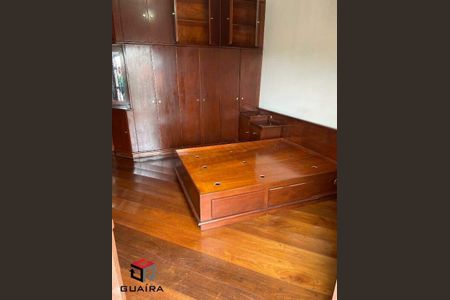 4_photo/94ce6a028f.9a54faa83c3e471c-ATLAS-4448c214-43a1-42c2-8c3c-c2bfb5c202cf.jpg de casa à venda com 3 quartos, 202m² em Vila Mazzei, Santo André