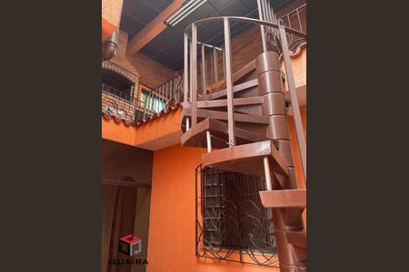 8_photo/94ce6a028f.9a54faa83c3e471c-ATLAS-56d5bd49-065e-4433-af6a-56c36e8059cf.jpg de casa à venda com 3 quartos, 202m² em Vila Mazzei, Santo André