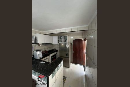 3_photo/94ce6a02ed.ee31d1fd9df23408-ATLAS-c8bcf048-4990-47a4-bf2a-d167408c52d9.jpg de casa à venda com 3 quartos, 198m² em Vila Mazzei, Santo André