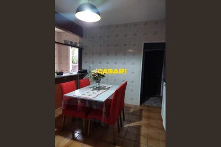 10_photo/94ce6a071d.fab4721eb95379fc-ATLAS-f33e1b68-d0d0-4e67-a357-a5b2185d402a.jpg de casa à venda com 3 quartos, 137m² em Jardim Aclimacao, Santo André