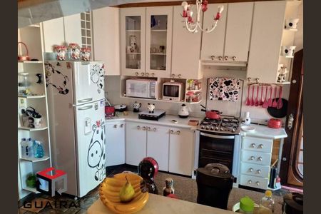 4_photo/94ce6a0e47.732b7fd8aaa5f07d-ATLAS-000cf8ee-53c4-43a2-a89d-988bae21b456.jpg de casa à venda com 3 quartos, 255m² em Jardim Irene, Santo André