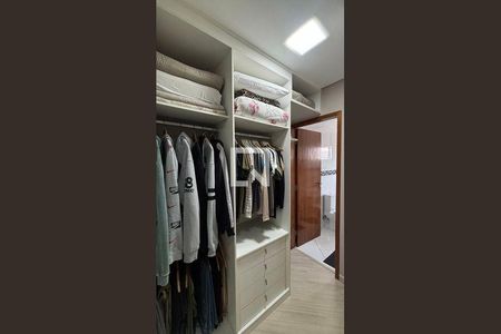 4_photo/94ce6a10a9.935c805baf9a7d1f-ATLAS-18f4198b-355b-40fa-bc8f-9db2ff512993.jpg de casa à venda com 3 quartos, 225m² em Jardim Santo André, Santo André