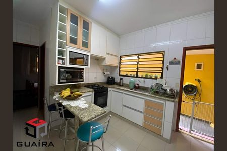 10_photo/94ce6a11df.f7e81ba1849dc159-ATLAS-69974eb6-20db-4313-a95f-4d67e3bd1ad2.jpg de casa à venda com 3 quartos, 200m² em Jardim Irene, Santo André