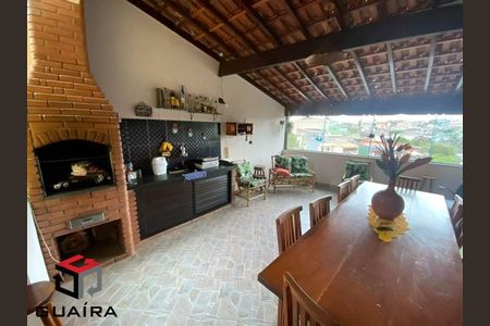 14_photo/94ce6a11df.f7e81ba1849dc159-ATLAS-e3b05037-4cc5-41f1-81fc-7e1522d4a845.jpg de casa à venda com 3 quartos, 200m² em Jardim Irene, Santo André