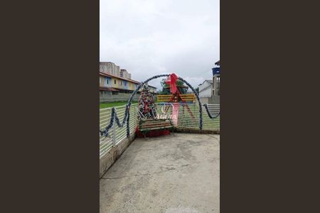 4_photo/94ce6a1341.dd05d9530c7a1b01-ATLAS-e706e4e8-b10a-4370-a667-c2412786e5ed.jpg de casa à venda com 2 quartos, 70m² em Jardim Santo André, Santo André