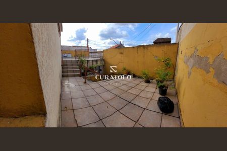 37_photo/94ce6a14df.24a317c22631bef5-ATLAS-d09d30e2-c372-482e-8261-ca70a775fdf1.jpg de casa à venda com 3 quartos, 250m² em Jardim Santo André, Santo André