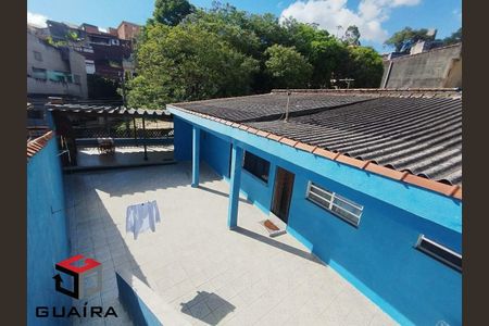 6_photo/94ce6a1bd7.5b63f18bcccc212e-ATLAS-25ab5112-d438-4a7b-841d-0641aaec2fc7.jpg de casa à venda com 3 quartos, 290m² em Jardim Santo André, Santo André