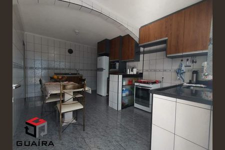 9_photo/94ce6a1bd7.5b63f18bcccc212e-ATLAS-2fffda5a-44c1-40e2-b0e0-3dd2d494fd78.jpg de casa à venda com 3 quartos, 290m² em Jardim Santo André, Santo André