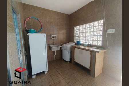 37_photo/94ce6a1bd7.5b63f18bcccc212e-ATLAS-65e02f02-5181-4257-85f3-dd0c2ee10f95.jpg de casa à venda com 3 quartos, 290m² em Jardim Santo André, Santo André