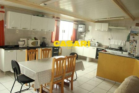 35_photo/94ce6a1db3.3ddf5e48fefe922b-ATLAS-759a02ac-ae63-4480-9e32-e884f5264b16.jpg de casa à venda com 5 quartos, 300m² em Vila Guarará, Santo André