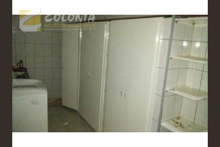 8_photo/94ce6a6a95.fab4721eb95379fc-ATLAS-33d5a8f5-75a0-4070-a9a6-144bceb23e75.jpg de casa à venda com 4 quartos, 200m² em Jardim Santo André, Santo André