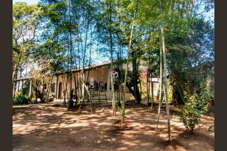 11_photo/94ce6afd1d.d55b36f64ebf45c1-ATLAS-d20c7cc3-c1bc-46ce-a285-8049a3ac8563.jpg de casa à venda com 2 quartos, 118m² em Recreio da Borda do Campo, Santo André