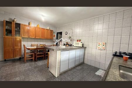 6_photo/94ce6b1f03.b4a8daab62a24c4e-ATLAS-482dc2e5-0158-4ebe-b88f-bb29a29055b7.jpg de casa à venda com 3 quartos, 200m² em Recreio da Borda do Campo, Santo André