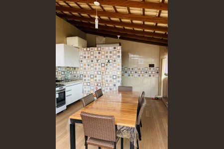 10_photo/94ce70a747.1c30879e3ee593f9-ATLAS-dfc8e638-6bbd-467c-aa92-cb171628d1db.jpg de casa à venda com 3 quartos, 100m² em Vila Urupes, Suzano