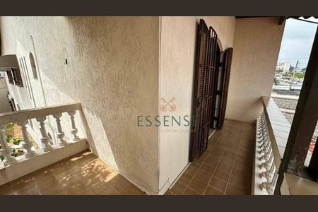 8_photo/94ce70a7e7.05acccb2dbb53537-ATLAS-1e8f71b3-b970-4697-8169-34dcd6328a2d.jpg de casa à venda com 4 quartos, 271m² em Vila Urupes, Suzano