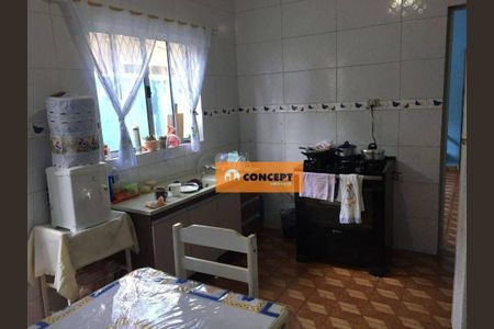 11_photo/94ce70c9df.646fae3a1fa4a2d8-ATLAS-86e995f8-e504-4a9e-b8c4-2c67adce4205.jpg de casa à venda com 6 quartos, 244m² em Vila Colorado, Suzano