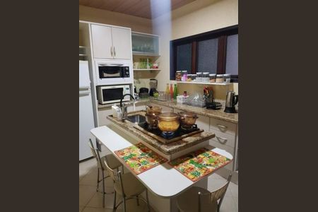 11_photo/94ce7b306b.01e58fe0f594459a-ATLAS-efea7c8b-769d-4e76-8752-5f71777daf3a.jpg de casa à venda com 3 quartos, 300m² em Jardim Fonte Aurea, Poá