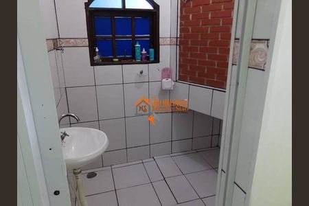 8_photo/94ce8810cf.2fed7e95ddef69d8-ATLAS-538db674-97c8-4def-a77d-edc1cd17b42e.jpg de casa à venda com 2 quartos, 150m² em Jardim Alamo, Guarulhos