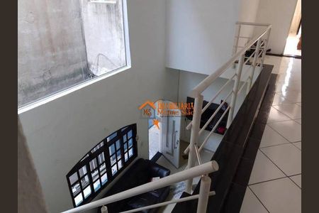 7_photo/94ce8810cf.2fed7e95ddef69d8-ATLAS-5fb61866-e1c3-4550-85ad-3154d87faf4e.jpg de casa à venda com 2 quartos, 150m² em Jardim Alamo, Guarulhos