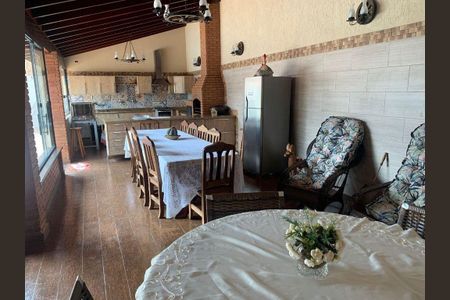 8_photo/94ce88136b.4cea1a0b3f6bbd2f-ATLAS-e2b659bf-0ba1-46d3-8709-434e07dfe469.jpg de casa de condomínio à venda com 5 quartos, 600m² em Fontes, Guarulhos