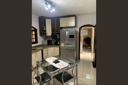 6_photo/94ce881d23.b9d7d13f3a4e3457-ATLAS-79be41ec-122f-4644-acd1-9c610a5c54d5.jpg de casa à venda com 3 quartos, 175m² em Cidade Aracília, Guarulhos