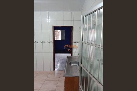 2_photo/94ce882a83.ceff8192393c33de-ATLAS-e0abc772-a3af-4cea-9f45-b7427c572ad5.jpg de casa à venda com 3 quartos, m² em Vila Dinamarca, Guarulhos