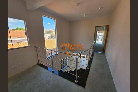 5_photo/94ce883a5b.d0e16e4b88455d71-ATLAS-727ff153-71c6-471e-8d68-2efc77d6e914.jpg de casa à venda com 3 quartos, 120m² em Vila Nova Bonsucesso, Guarulhos