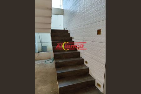 2_photo/94ce884369.3e1b4b7d4b39a1bc-ATLAS-044ce4b9-8bd4-493f-810d-fff87f8dd81b.jpg de casa à venda com 4 quartos, 450m² em Jardim Presidente Dutra, Guarulhos