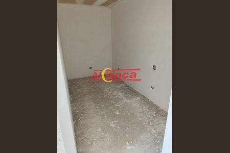 6_photo/94ce884369.3e1b4b7d4b39a1bc-ATLAS-1bc6cc2e-a9c9-4dd3-ba09-c1797f6b3b7c.jpg de casa à venda com 4 quartos, 450m² em Jardim Presidente Dutra, Guarulhos