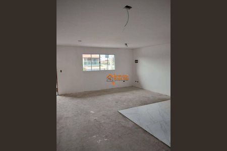 5_photo/94ce884375.9a2fe3b9b66118e4-ATLAS-5733acdd-b273-4633-908a-0e9f2368ae3b.jpg de casa à venda com 3 quartos, 108m² em Vila Carmela II, Guarulhos