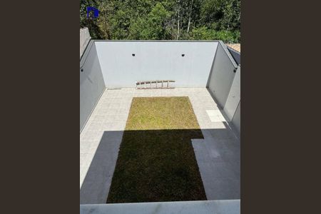 5_photo/94ce8843e9.31fa6799cfd26a89-ATLAS-a3e2f840-255f-4d73-9ec0-02e67ba1c03f.jpg de casa à venda com 3 quartos, 100m² em Jardim Presidente Dutra, Guarulhos