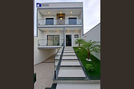 3_photo/94ce884409.3e6957092a4c223d-ATLAS-a27e4fce-493b-42e5-8ec5-7270c38d1fde.jpg de casa à venda com 3 quartos, 214m² em Jardim Presidente Dutra, Guarulhos